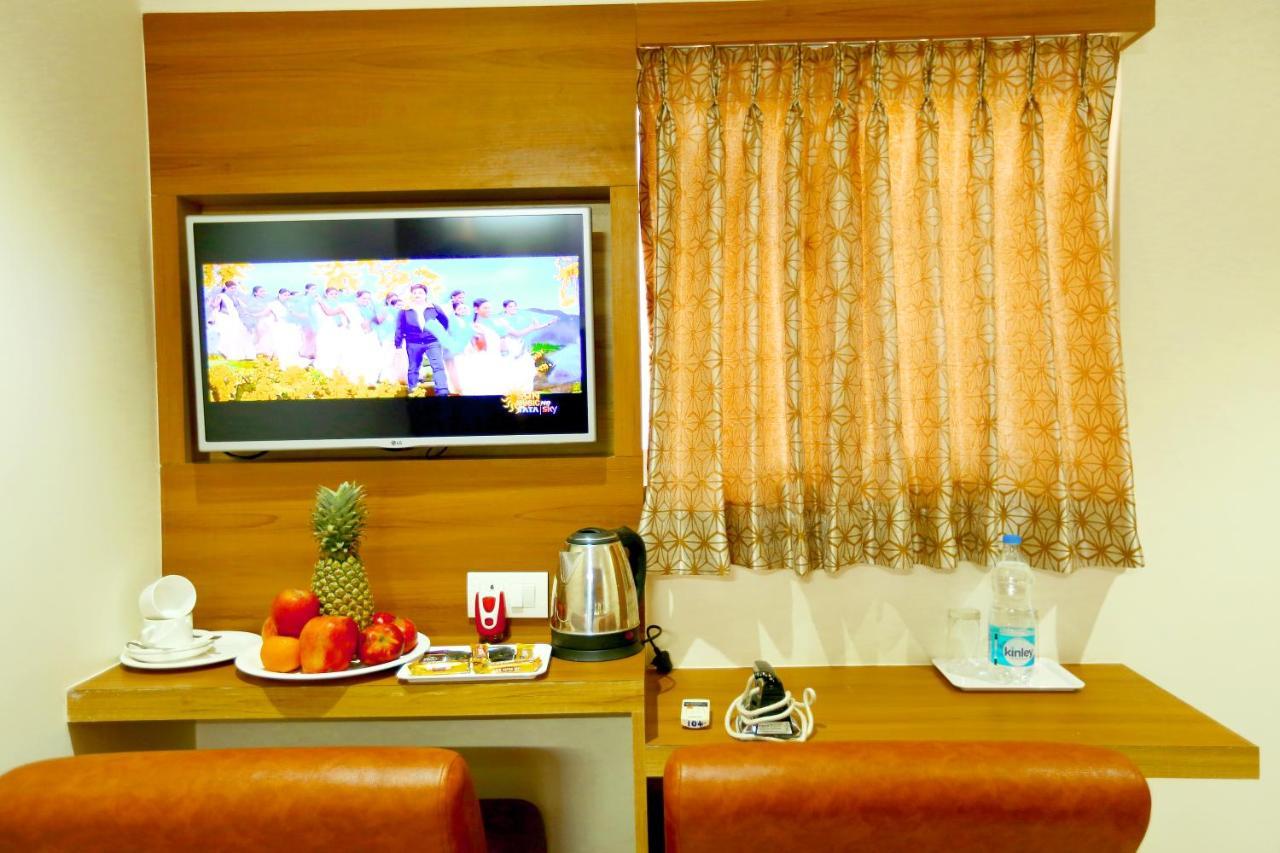 Hotel Kek Grand Park เชนไน ภายนอก รูปภาพ